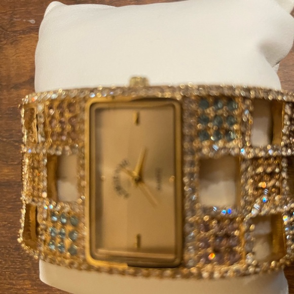 Women watches - Picture 4 of 11